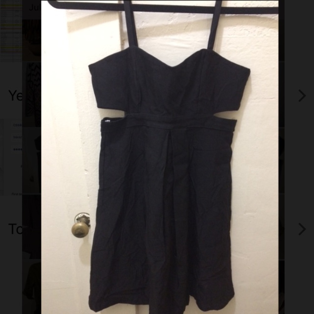Zipper back little black dress
